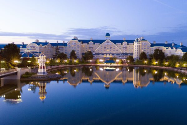 Newport Bay Club hotel