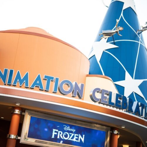 Gebouw Animation Celebration Groot geel gebouw met blauw toverhoed met sterren