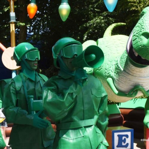 Groene soldaten Groene soldaten met een megafoon en dino rex