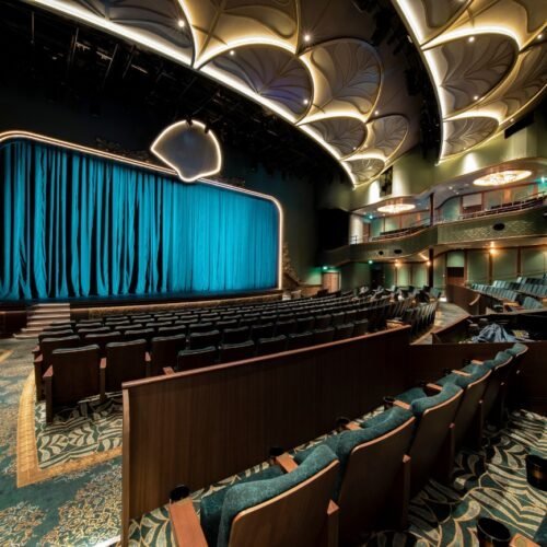 4 Theater aan boord Disney Wish