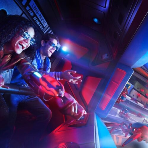Spider-Man W.E.B. Mensen in een webslinger Spider Man attractie